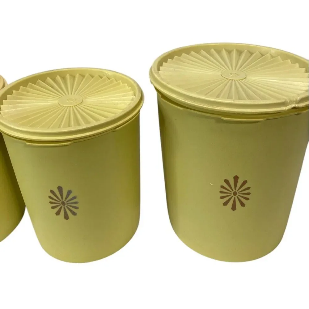 4 Vintage Tupperware Servalier‎ Canisters 3 Yellow  1 Green with Lids Nesting
